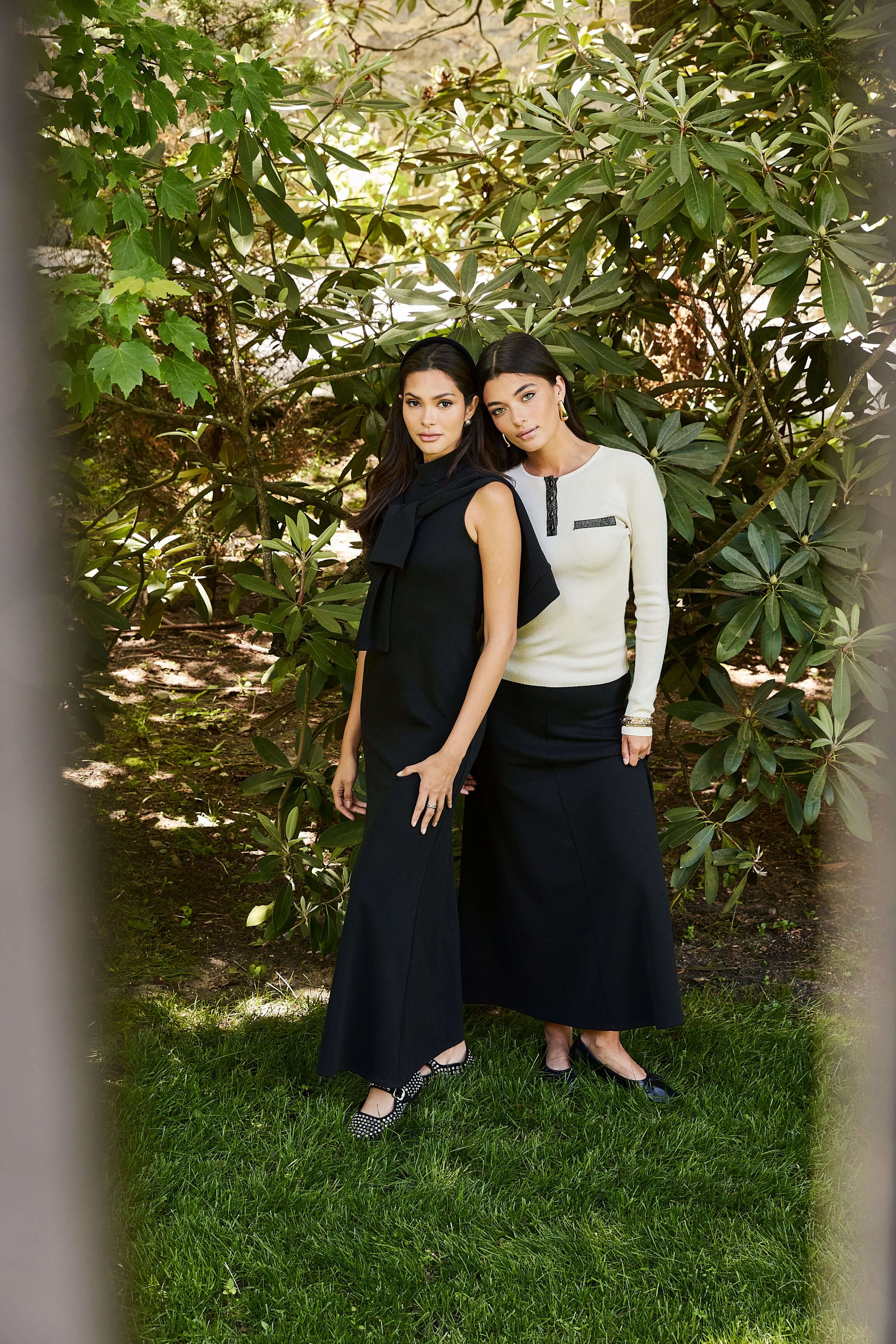 Shimmer Embellished Maxi Skirt, Black – Olivvi World