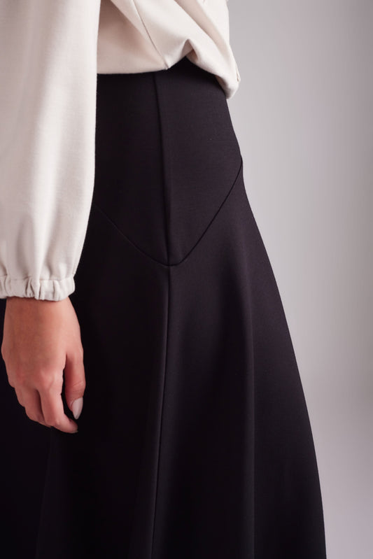 Curved Panel Skirt - Black - Olivvi World
