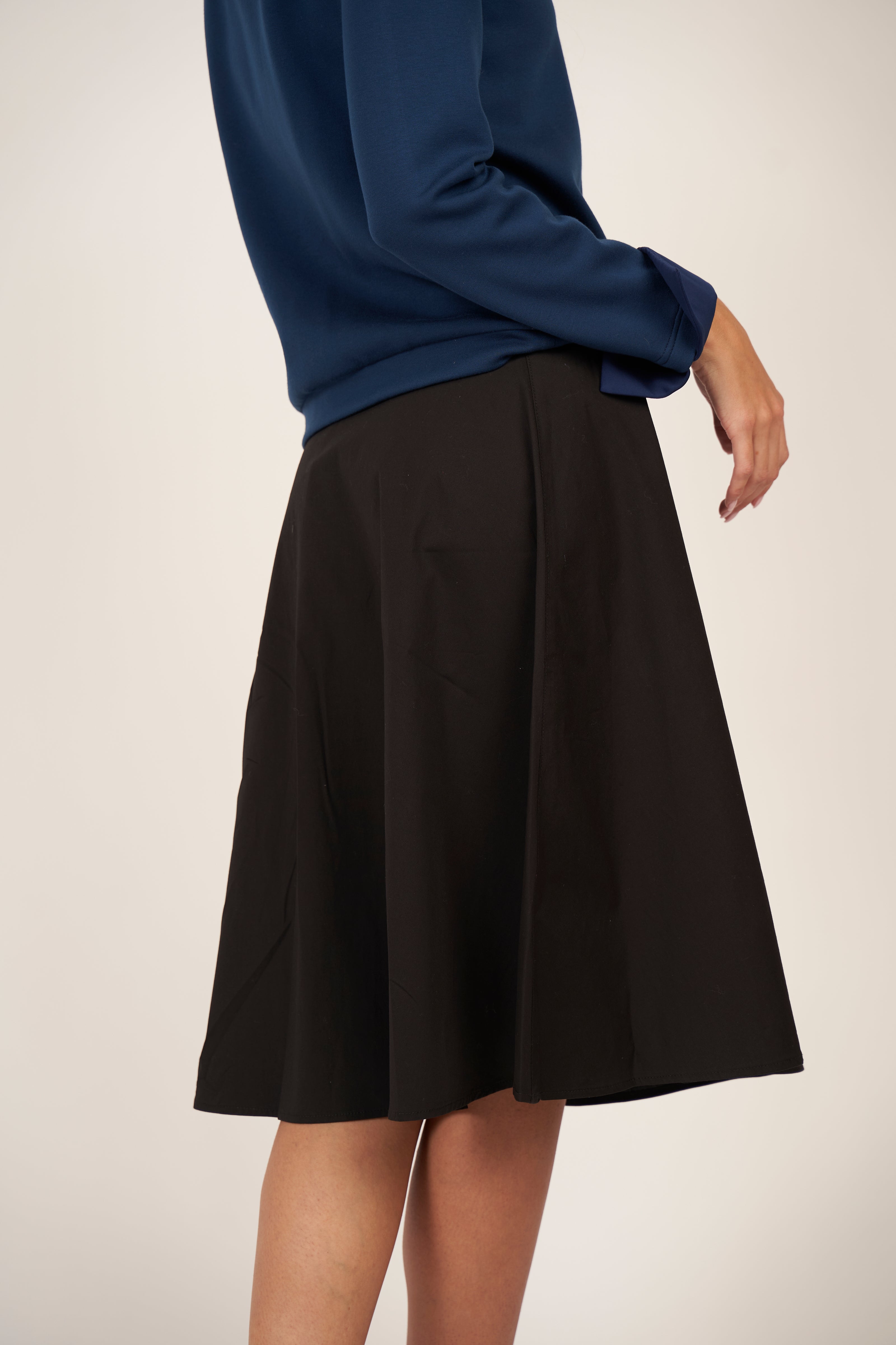 Circle Long Skirt - Black - Olivvi World