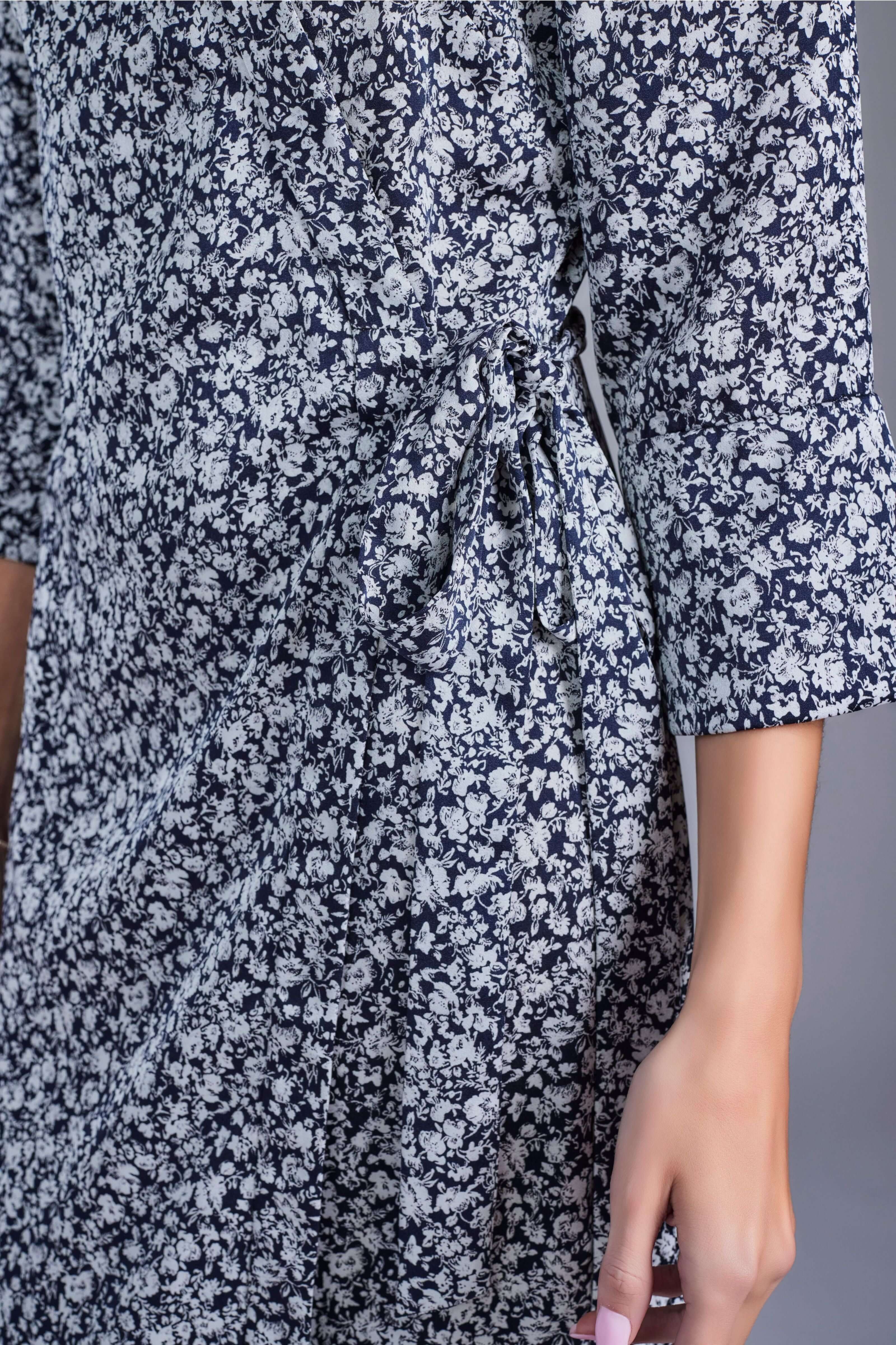 Floral Maxi Wrap Dress - Navy and white - Olivvi World