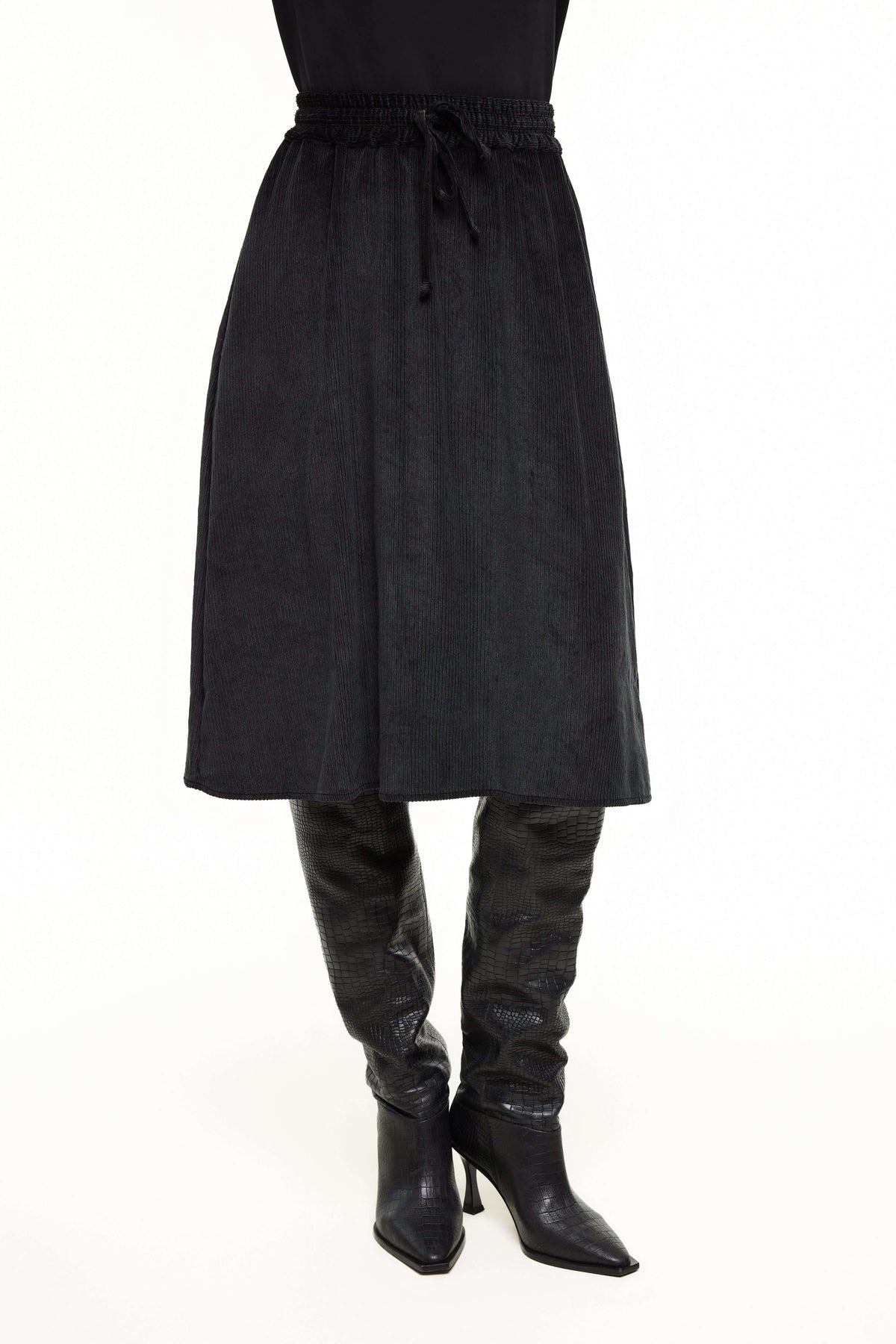 Short Corduroy Cupro Skirt, Black Cord – Olivvi World