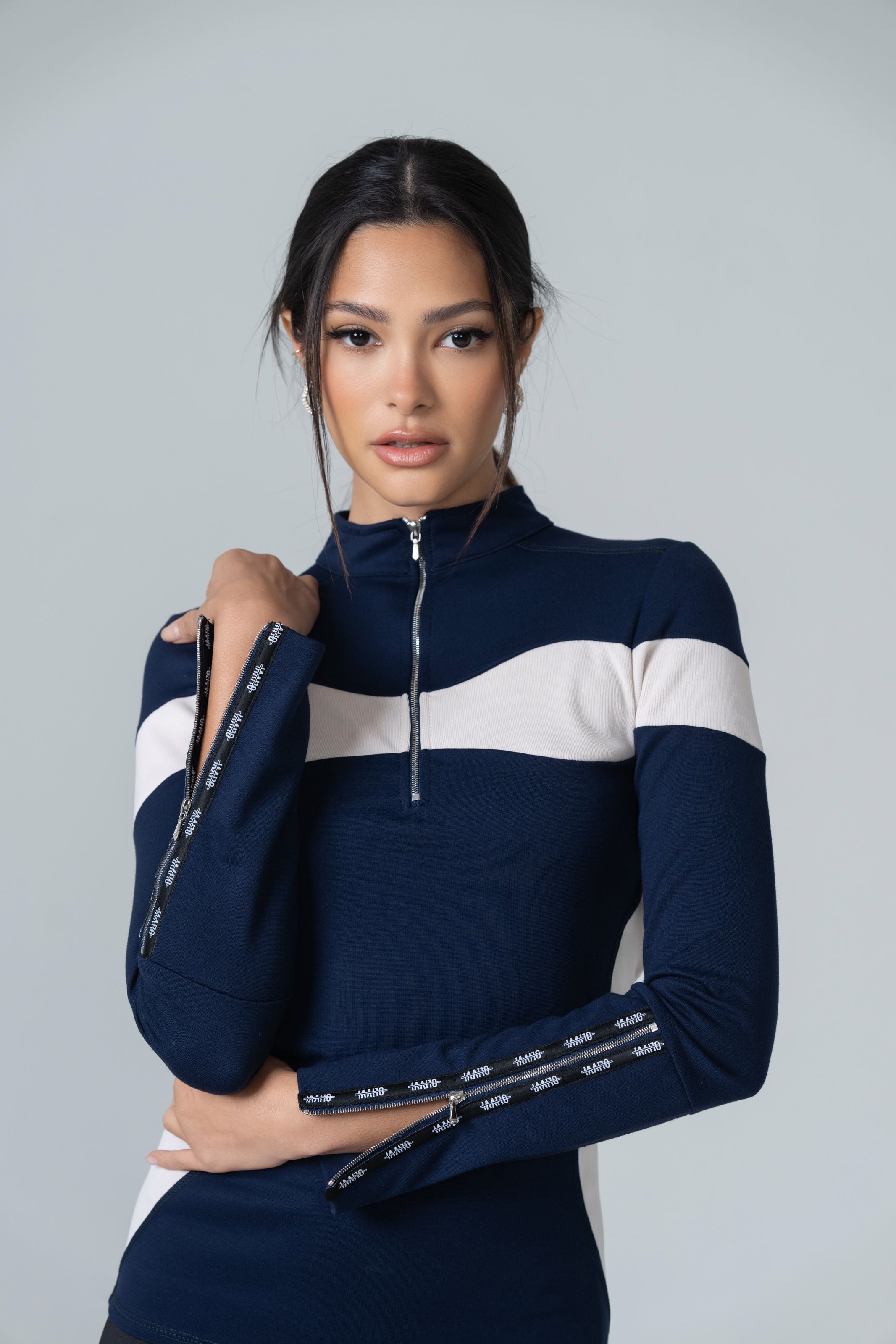 Fitted Serena Long Zipper Top - Navy and Cream - Olivvi World