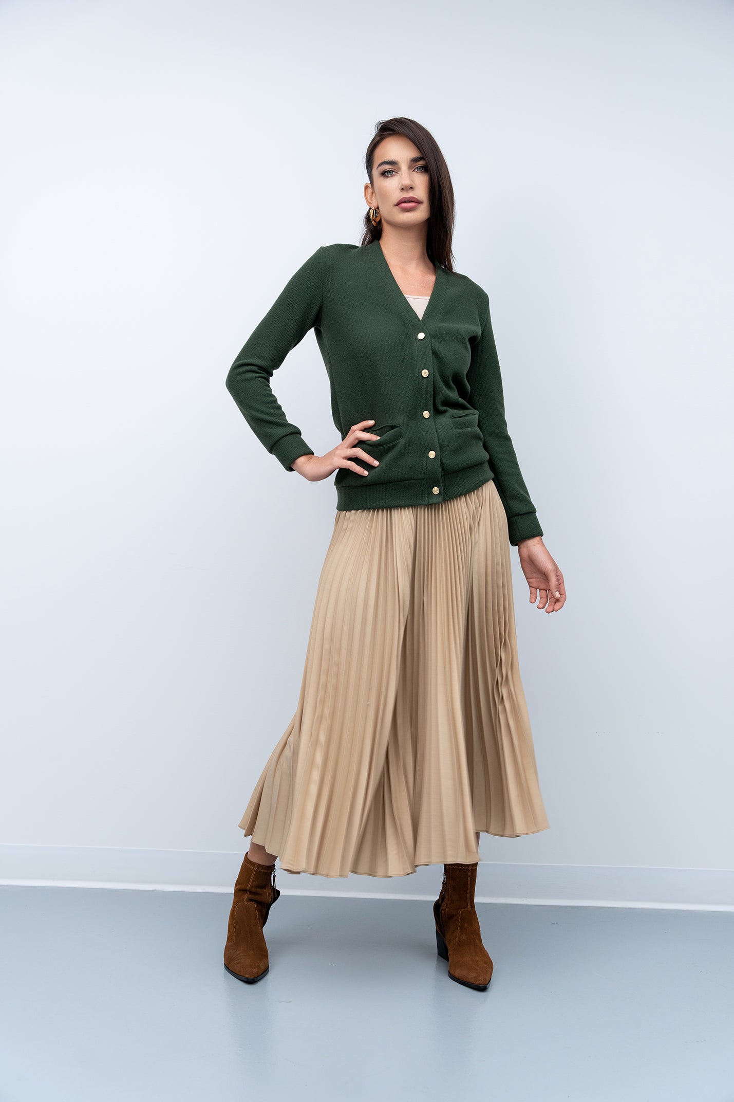 Pleated Maxi Skirt - Light camel - Olivvi World