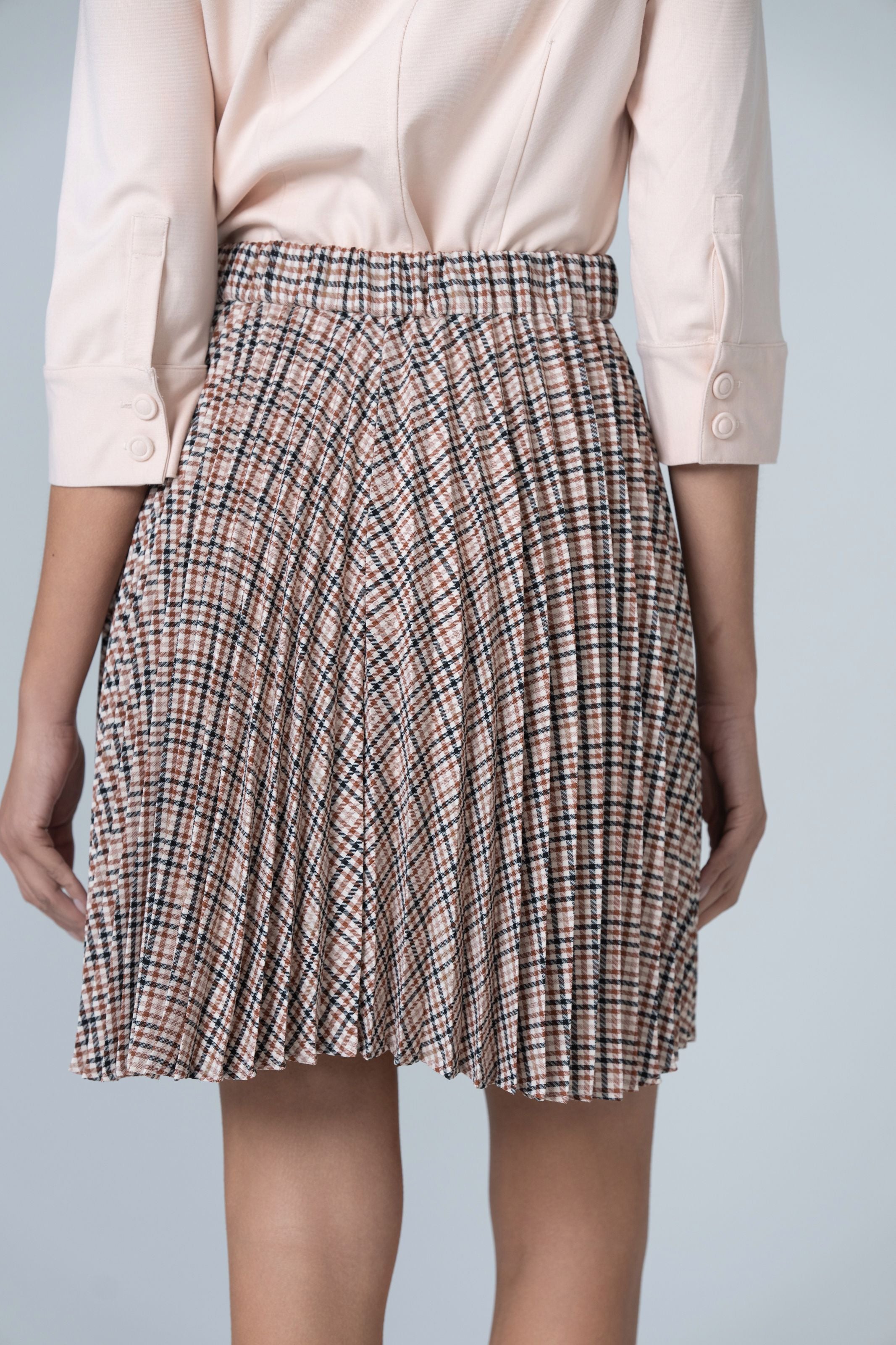 Pleated Short Skirt - Brown and Beige Plaid - Olivvi World