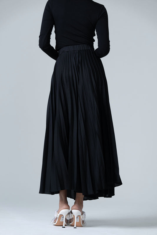 Pleated Maxi Skirt - Black - Olivvi World