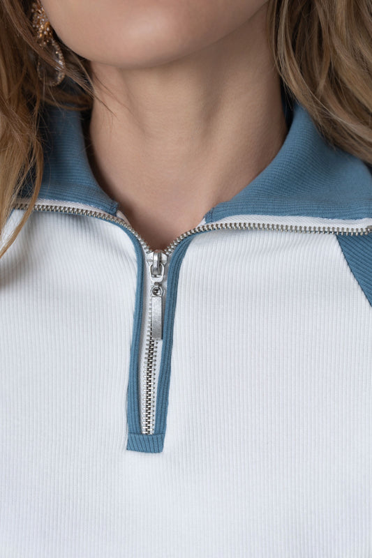 Ribbed Cropped Zipper Pullover Sweater - Cream and Blue - Olivvi World